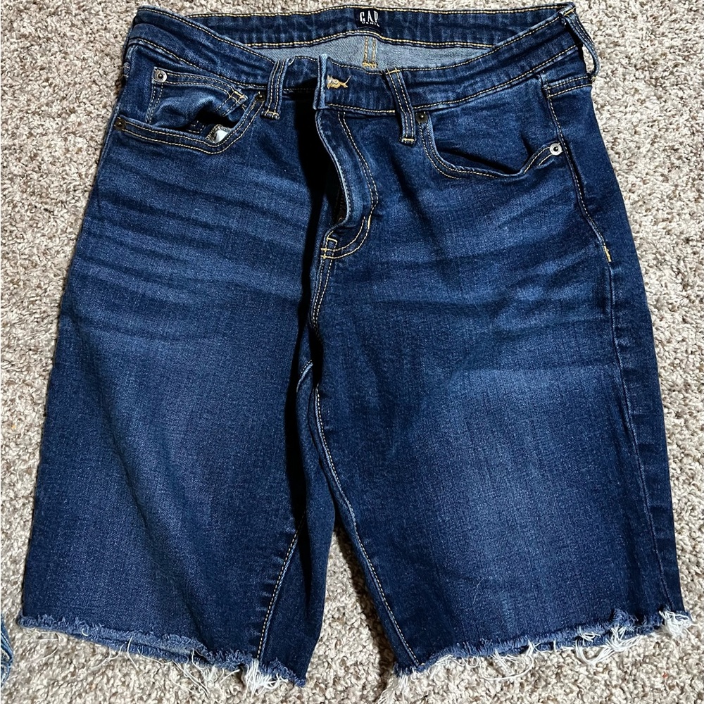Gap shorts